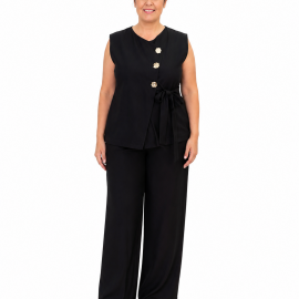 conjunto negro con botones dorados